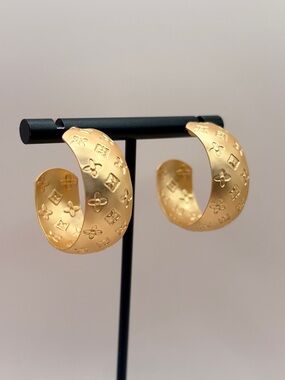 Chunky Gold Embossed Hoop Earrings